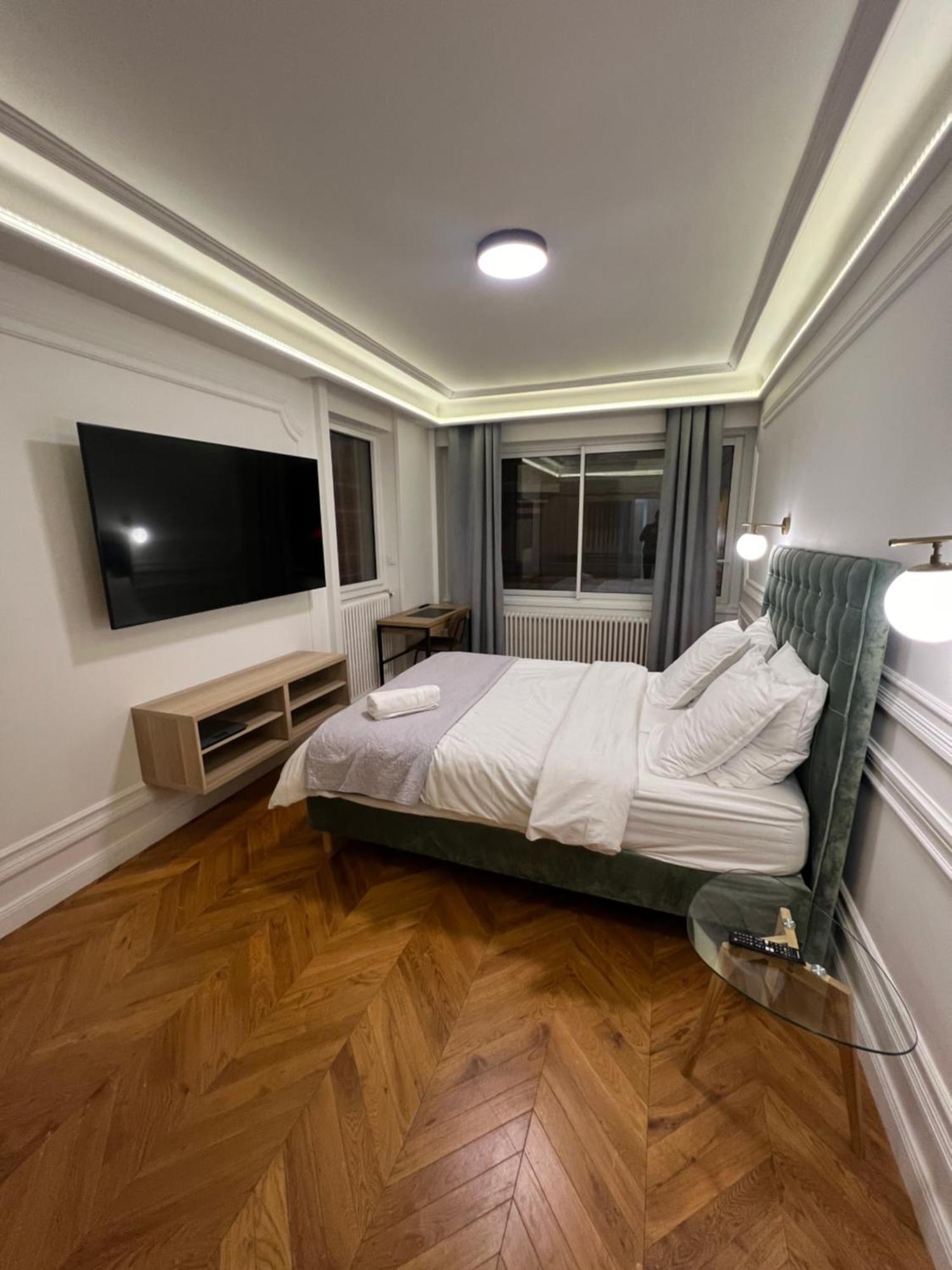 פריז Private Apartments - Champs-Elysees מראה חיצוני תמונה